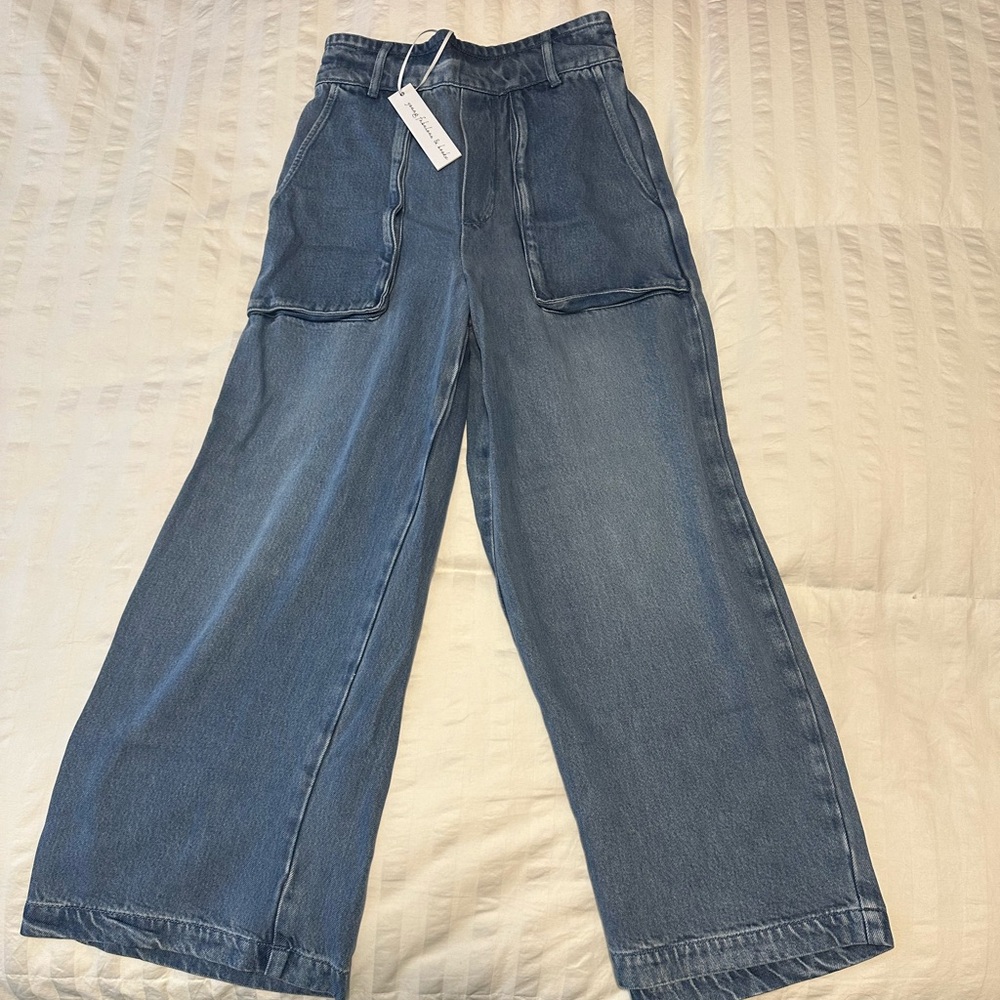 NWT young fabulous & broke crop wide leg jeans.  Smoke-free home.